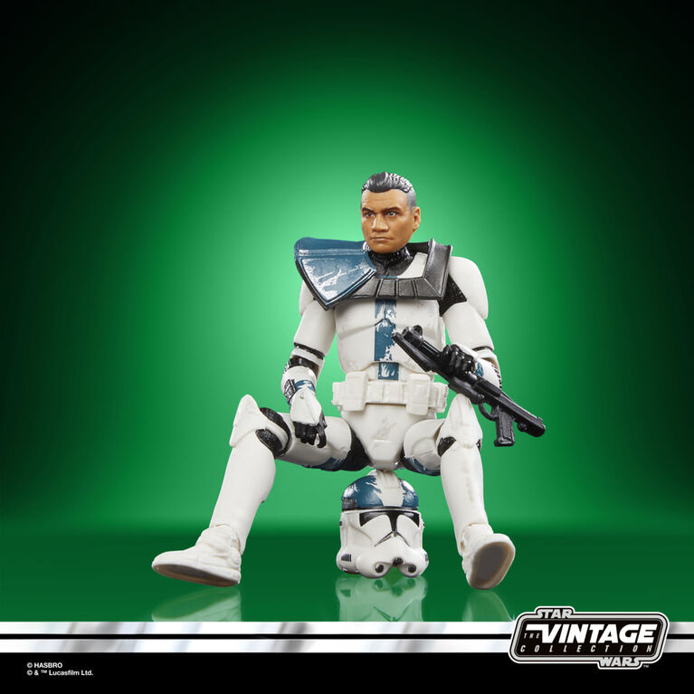 Star Wars The Vintage Collection Clone Captain Howzer, Star Wars: The Bad Batch Collectible 3.75" Figure