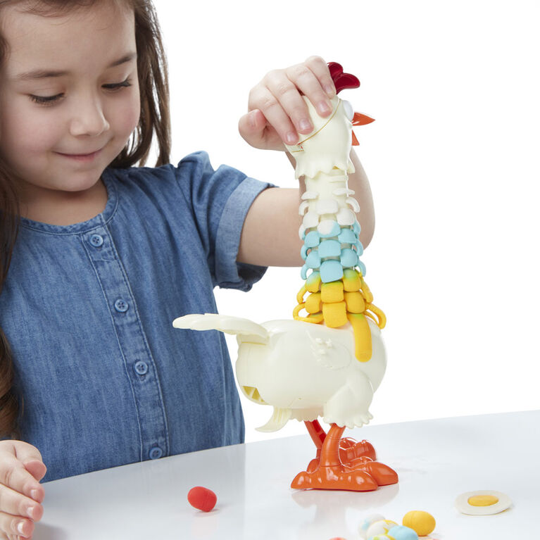 Play-Doh Animal Crew Cluck-a-Dee Feather Fun Chicken