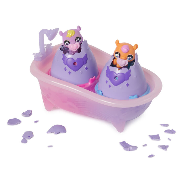 Hatchimals Alive, Make a Splash Playset with 15 Accessories, Bathtub, 2 Color-Change Mini Figures in Self-Hatching Eggs