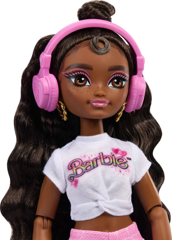 Dream Besties Barbie "Brooklyn" Roller Skating Fashion Doll with 9 Music & Video Themed Accessories