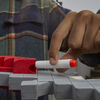 Nerf Minecraft, épée lance-fléchette Heartstealer, inclut 4 fléchettes en mousse Nerf Elite, design inspiré de l'épée du jeu Minecraft