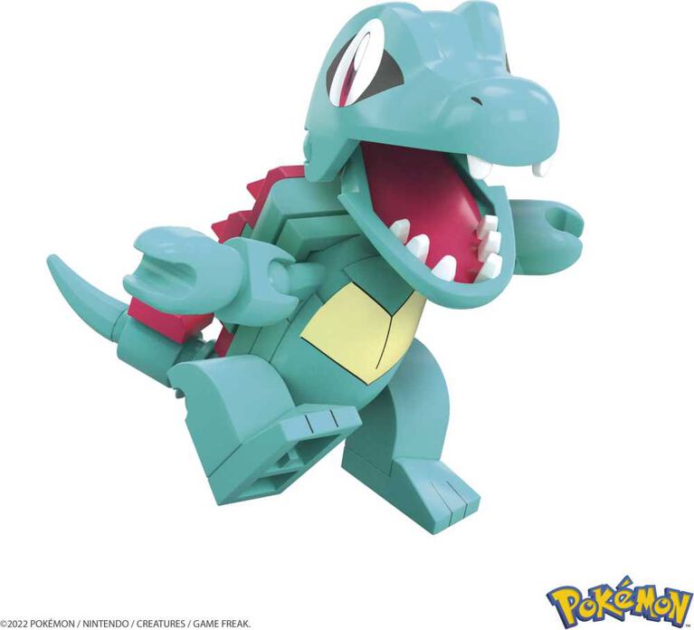 MEGA Pokemon Totodile building set with 30 pieces and Poke Ball