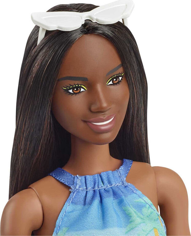 Barbie Loves the Ocean Beach-Themed Doll (11.5-inch Brunette), Made from Recycled Plastics