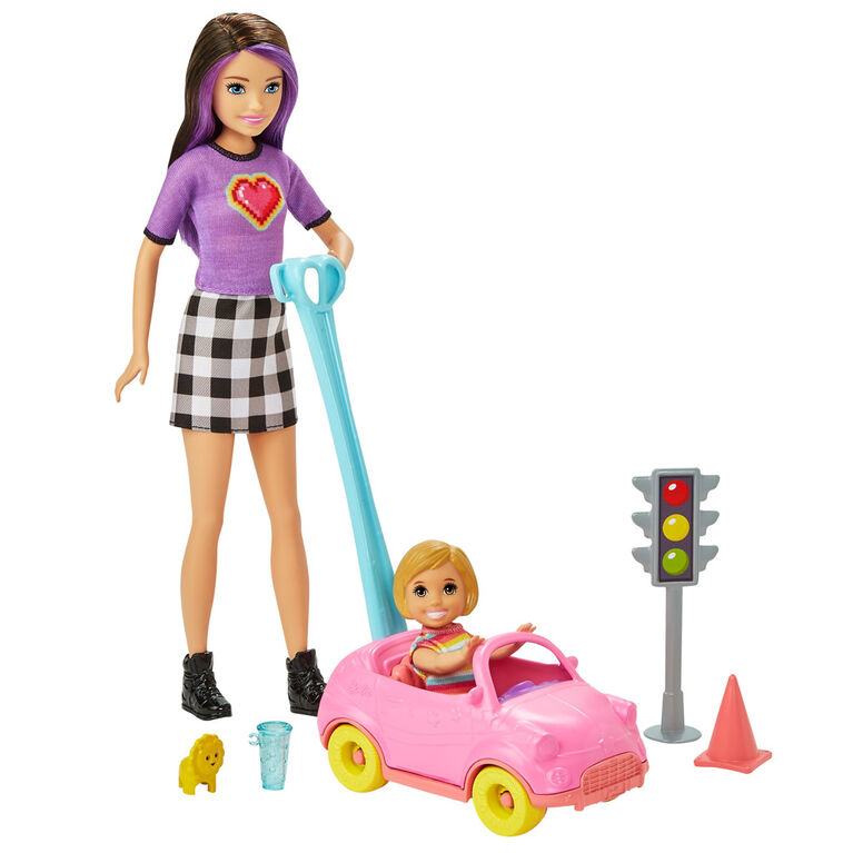 Barbie Skipper Babysitters Inc. Petite poupée et voiture jouet pour tout-petit avec feu de signalisation, cône, tasse et jouet Lion