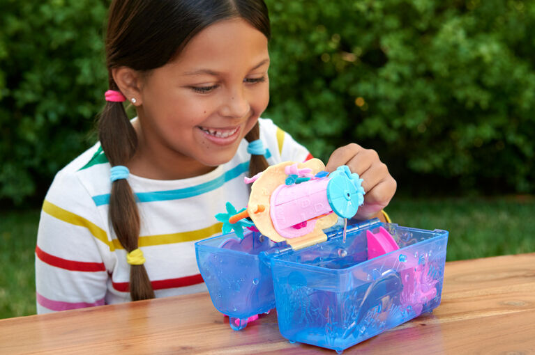 Polly Pocket Sparkle Cove Adventure Island Treasure Chest Playset with 2 Micro Dolls, 4 Animals and Accessories