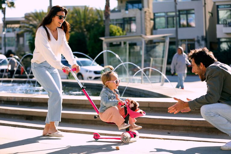 Micro Mini2Grow Deluxe Led Scooter/Pink