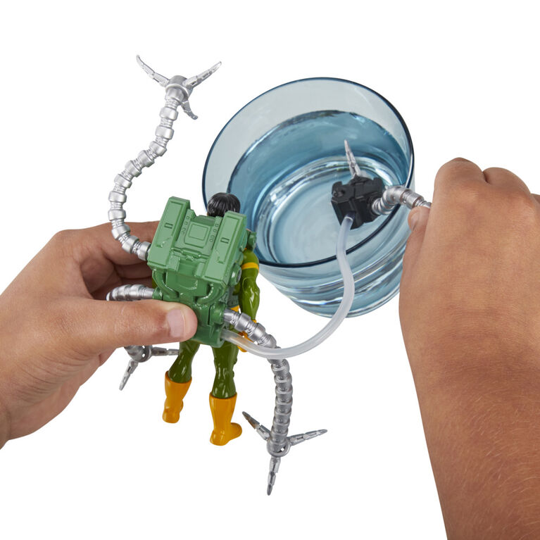 Marvel Spider-Man, figurine Doc Ock Héros aquatique de 10 cm avec accessoire à jet d'eau
