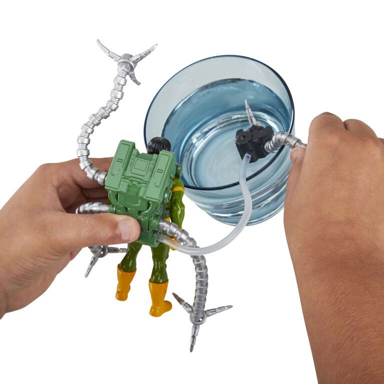 Marvel Spider-Man Aqua Web Warriors 4-Inch Doc Ock Action Figure with Refillable Water Gear Accessory