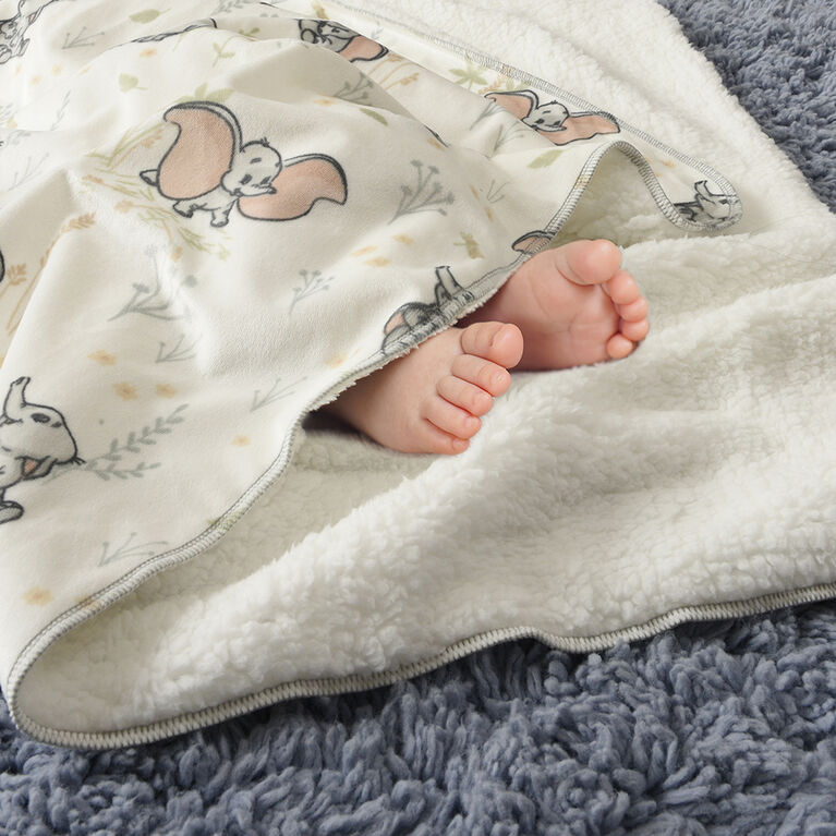Disney Dumbo Sherpa Plush Baby Blanket, 30" x 40"
