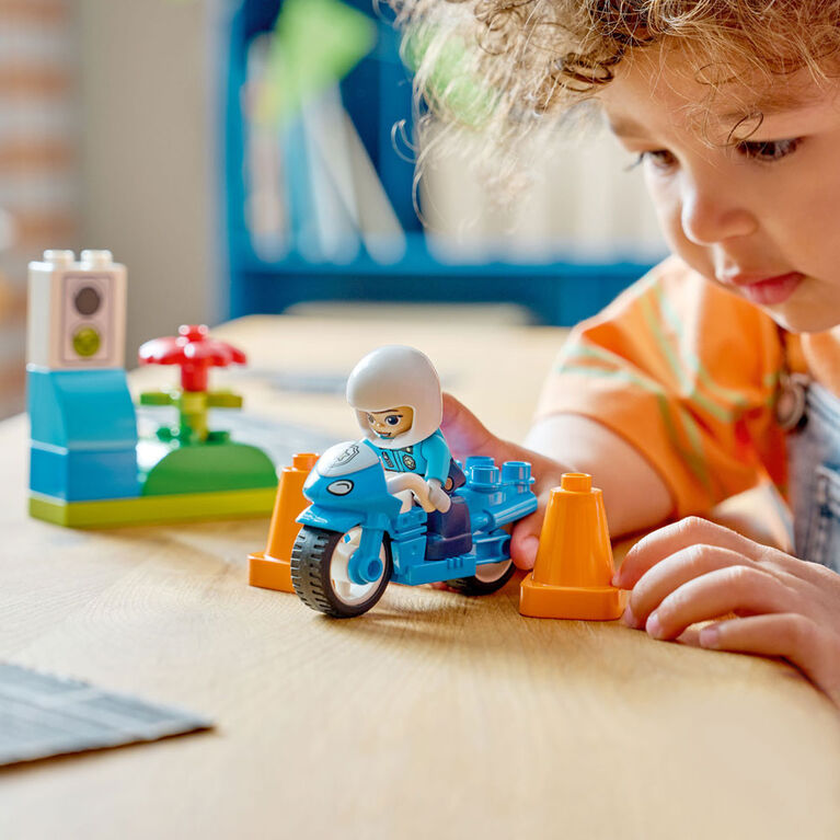 LEGO DUPLO Ma Ville La Moto de Police Bleue, Ensemble de Jeu, Jouet d'Apprentissage des V&eacute;hicules pour les Tout-Petits 10471