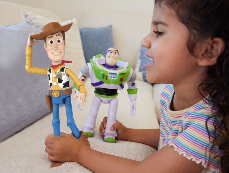 Disney Pixar Toy Story Grande Figurine Articulée Woody, 30cm