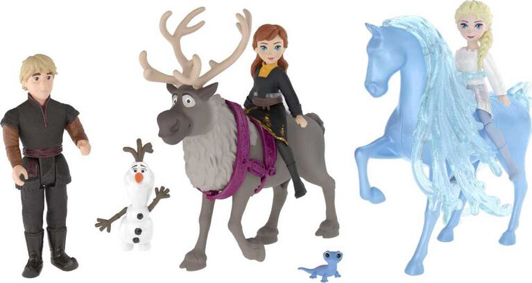 Disney Frozen Fashions and Friends Set with 3 Dolls, 4 Friend Figures and 4 Fashions