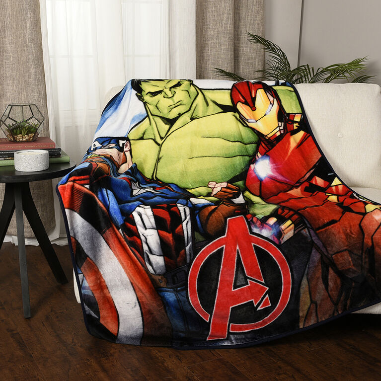 Marvel Avengers Kids Fleece Throw Blanket (50x60"), Captain America, Iron Man and The Hulk