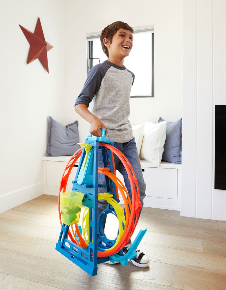 hot wheels triple looping