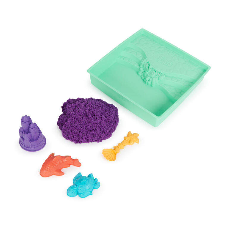 Kinetic Sand Sandbox Set, 1lb Purple Play Sand, Sandbox Storage, 4 Molds and Tools, Sensory Toys