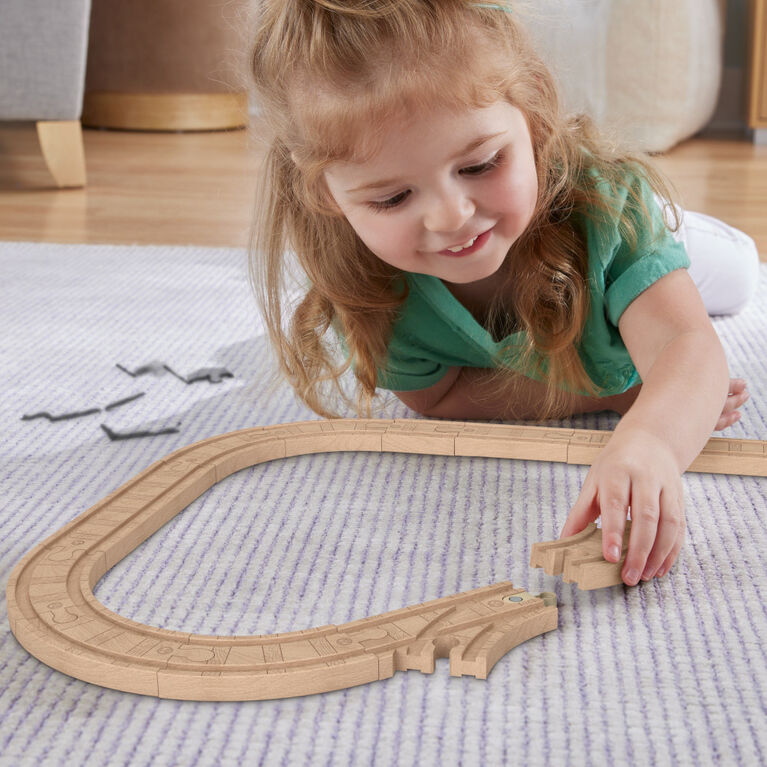 Thomas and Friends Wooden Railway Straights and Curves Clackety Track Pack