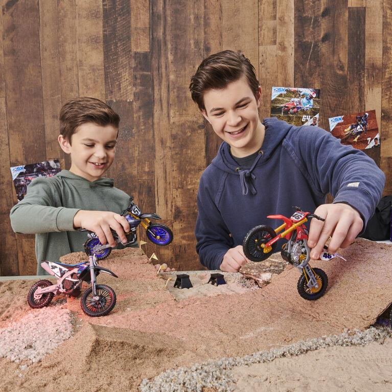 Supercross, authentique réplique de moto en métal moulé à l'échelle 1:10 avec figurine du motocycliste Shane McElrath et socle d'exposition