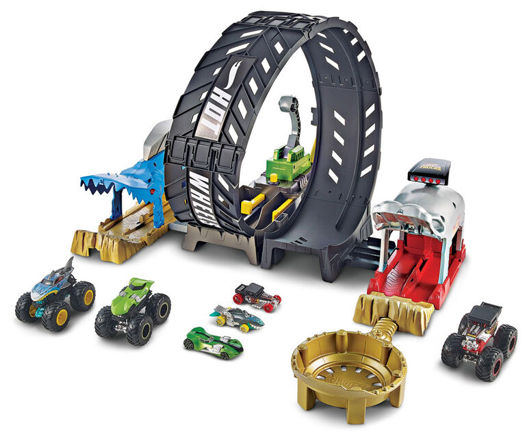 Hot Wheels Monster Trucks Epic Loop Challenge Play Set With Truck