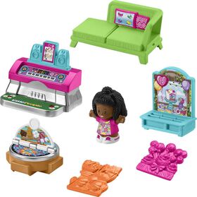 Fisher-Price Little People Barbie Playset for Toddlers, Musical Patio Party, 7 Play Pieces