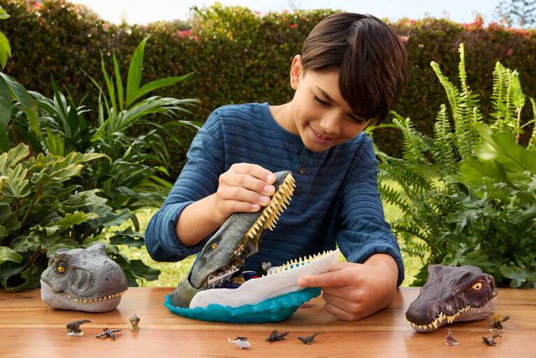 Jurassic World Rebirth Deluxe Mosasaurus Playset, 7 Interactive Features & Sound FX, 6 Micro Figs