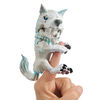 Fingerlings Untamed - Dire Wolf - Blizzard (White and Blue) - R Exclusive