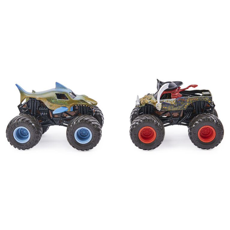 Monster Jam, Official Megalodon vs. Pirate's Curse Color-Changing Die-Cast Monster Trucks, 1:64 Scale