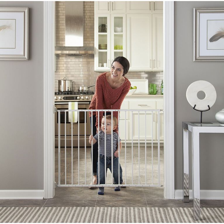 Storkcraft Easy Walk Thru Metal Safety Gate White Babies R Us Canada