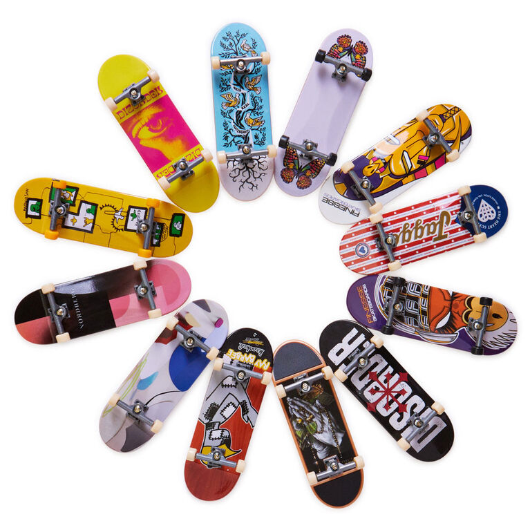 Tech Deck, 96mm Fingerboard Mini Skateboard with Authentic Designs, For  Ages 6 and Up (Styles May Vary) 