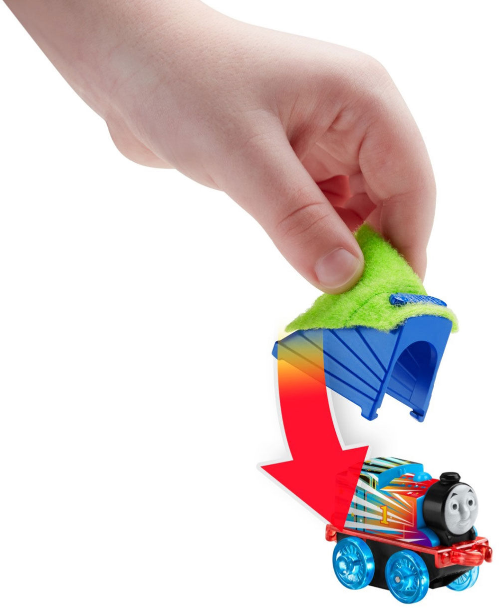 thomas and friends minis target blast stunt set