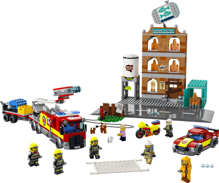 LEGO La brigade de pompiers 60321 Ensemble de construction (766 pièces)