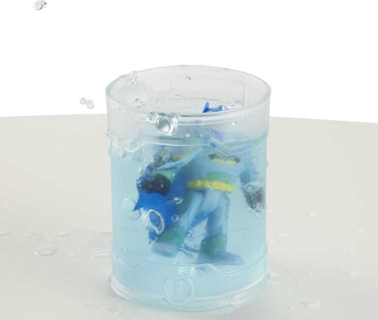 Imaginext DC Super Friends Batman Figure Set with Harley Quinn and Color-Changing Action