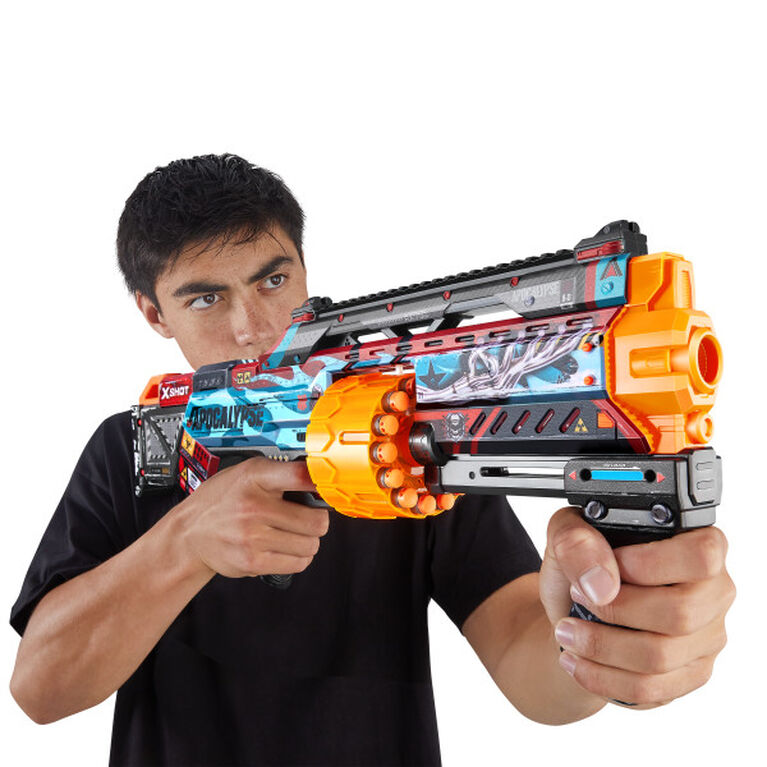 X-Shot Skins Last Stand Dart Blaster - Apocalypse (16 fléchettes) par ZURU