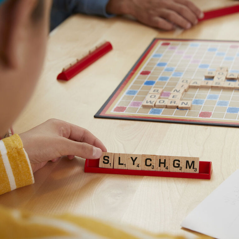 Hasbro Gaming - Scrabble - English Edition - styles may vary