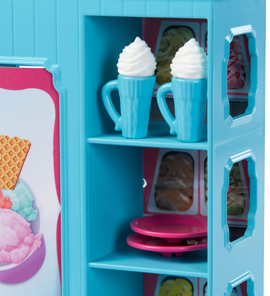 Barbie Dolls and Playset Gelato Caf