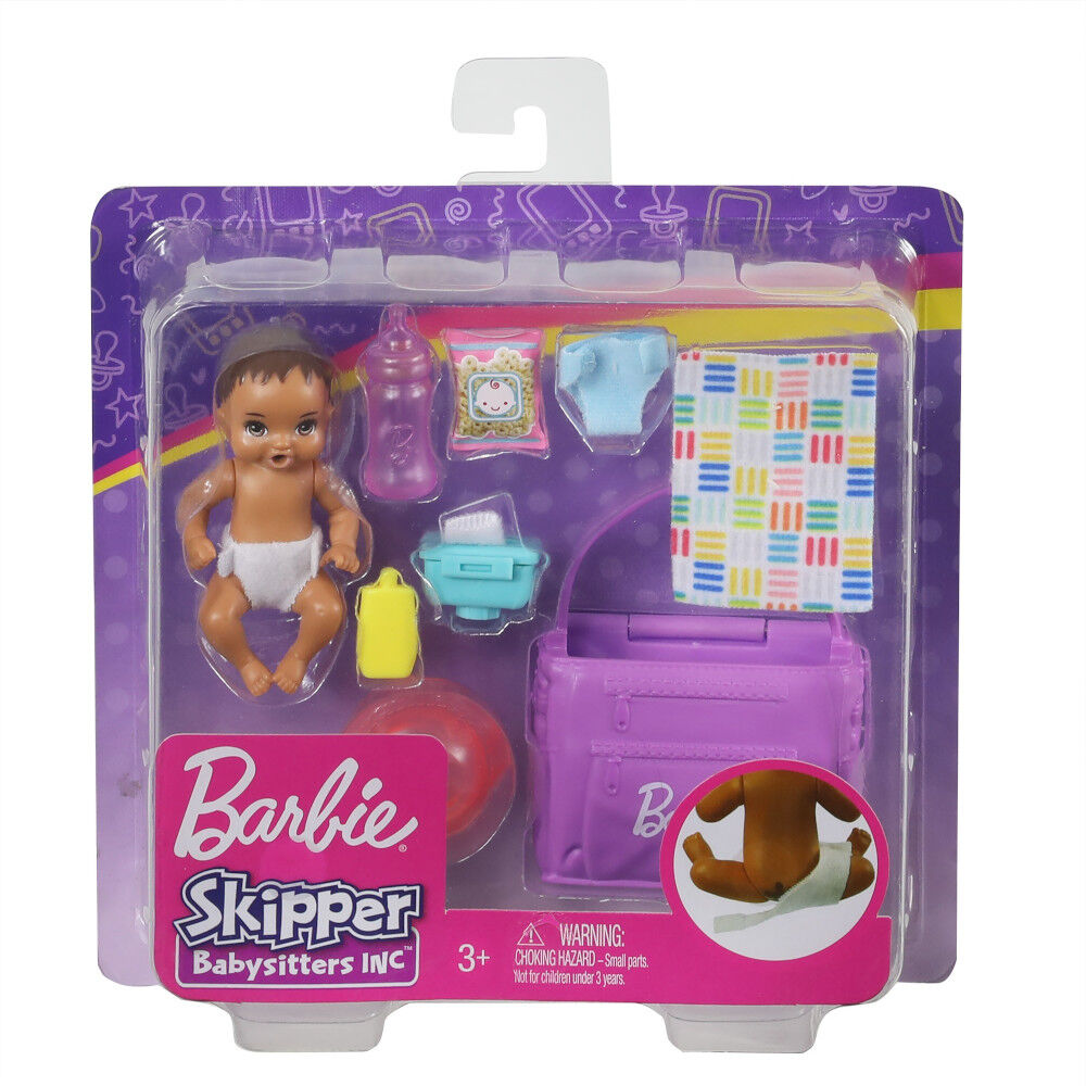 Coffret Barbie Skipper Baby Sitter Special Repas et Change avec Poupee Bebe qui Change de Couleur Sac a Langer qui s Ouvre et 7 Accessoires