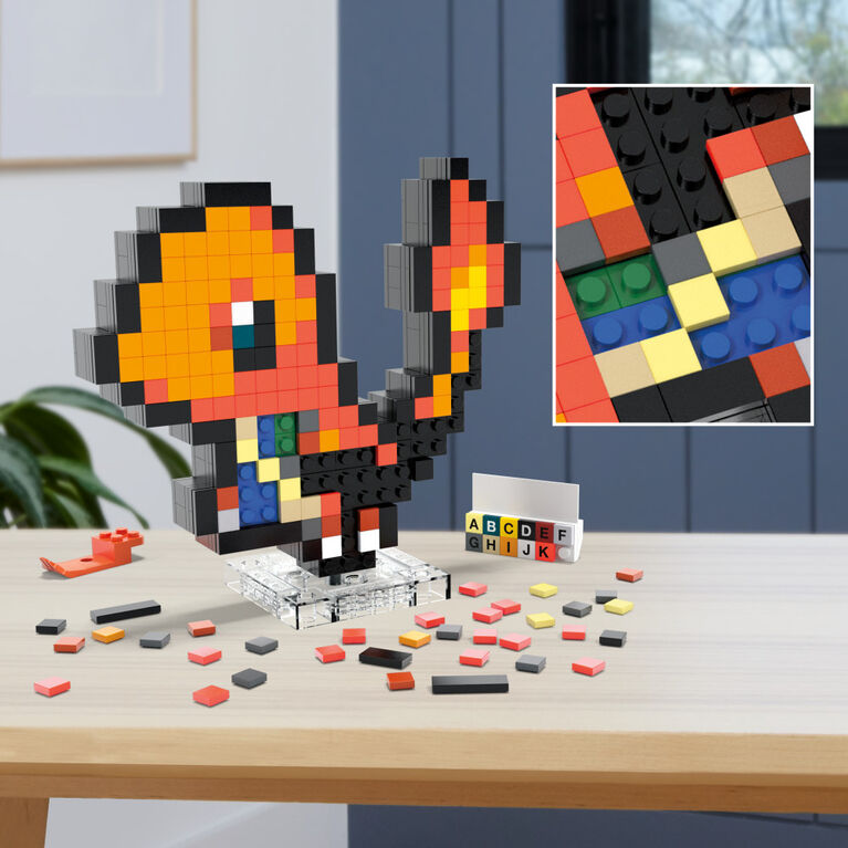 MEGA - Pokémon - Coffret de construction - Salamèche (349 pces), rétro