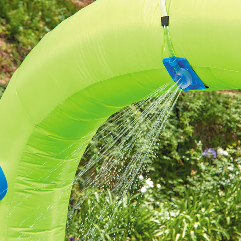 Parc de jeu gonflable 2 en 1 aquatique ou non aquatique Splash 'n Spray de Little Tikes pour enfants