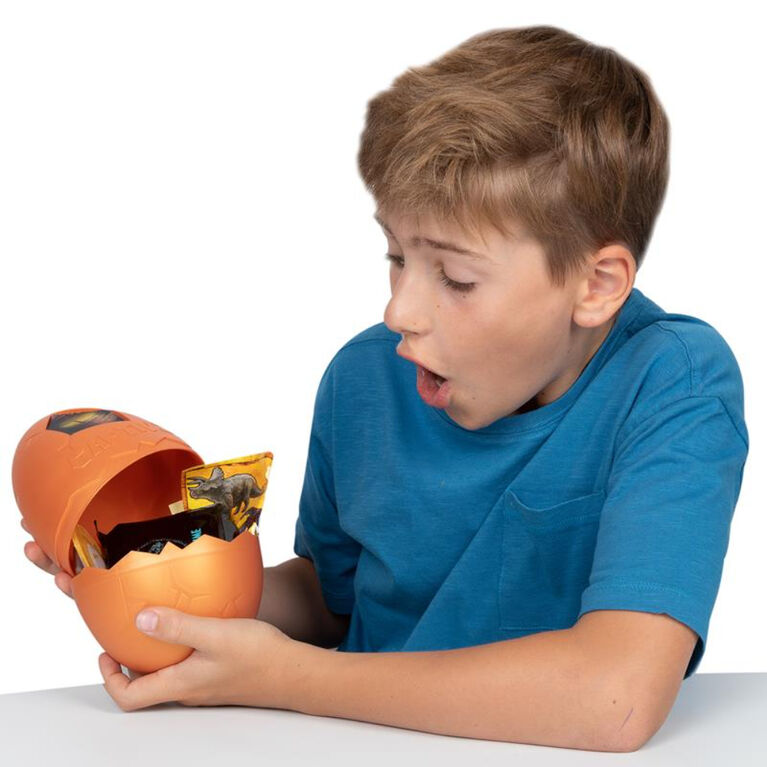 Jurassic CAPTIVZ  Dominion Surprise Edition Egg