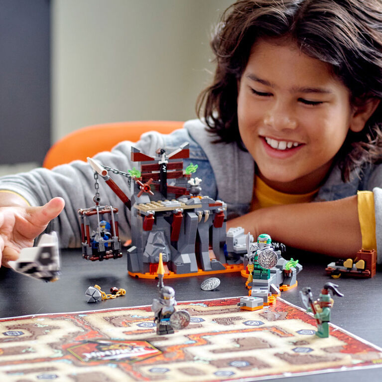 LEGO Ninjago Le donjon du Crâne 71717 - Édition anglaise