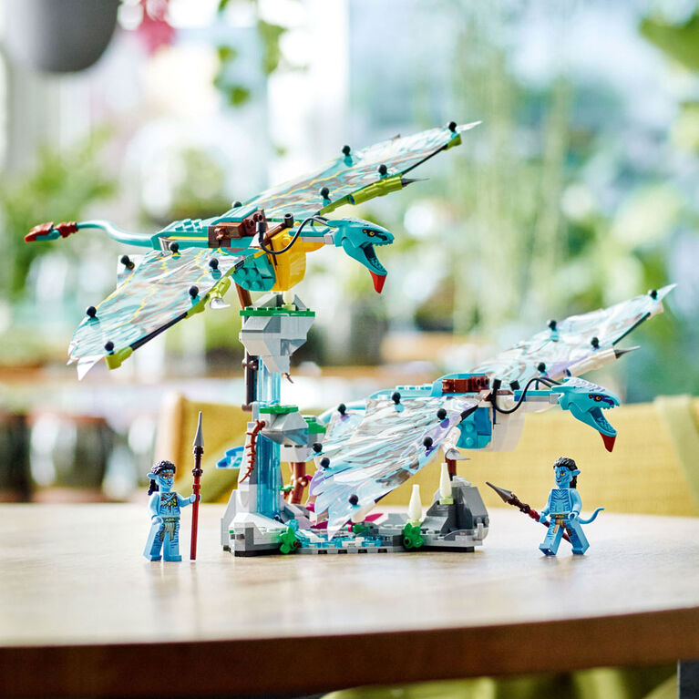 LEGO Avatar Le premier vol en banshee de Jake et Neytiri 75572 Ensemble de jeu de construction (572 pièces)