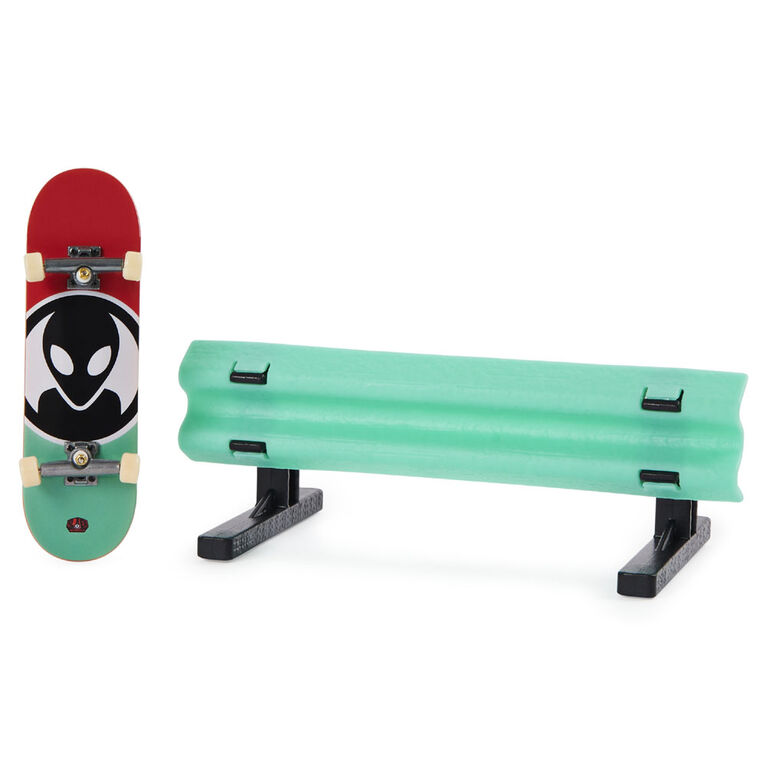 Tech Deck, Street Hits, Alien Workshop Skateboards Fingerboard with Traffic Stop Obstacle