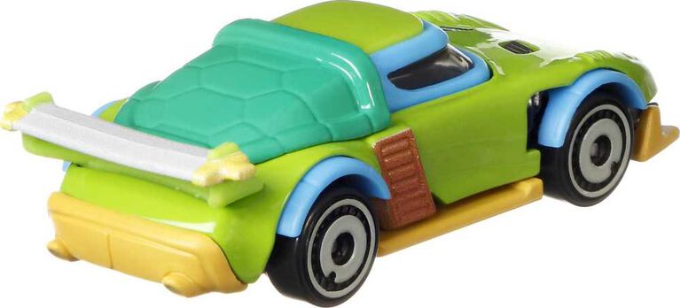 Hot Wheels Teenage Mutant Ninja Turtles Leonardo Character Car