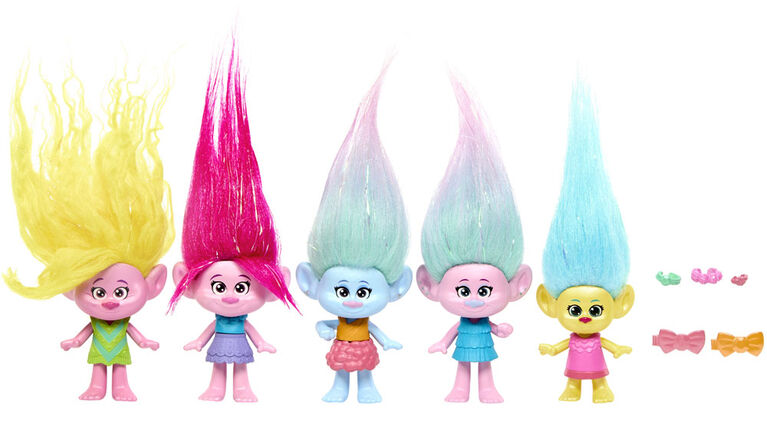 Coffret multiplie Fête Chatoyante ​DreamWorks Trolls Band Together avec 5 petites poupées et 2 accessoires capillaires