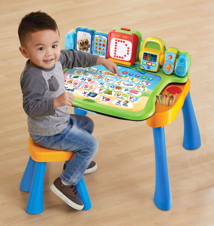 Promo Magi bureau interactif 5 en 1 vtech chez Hyper U