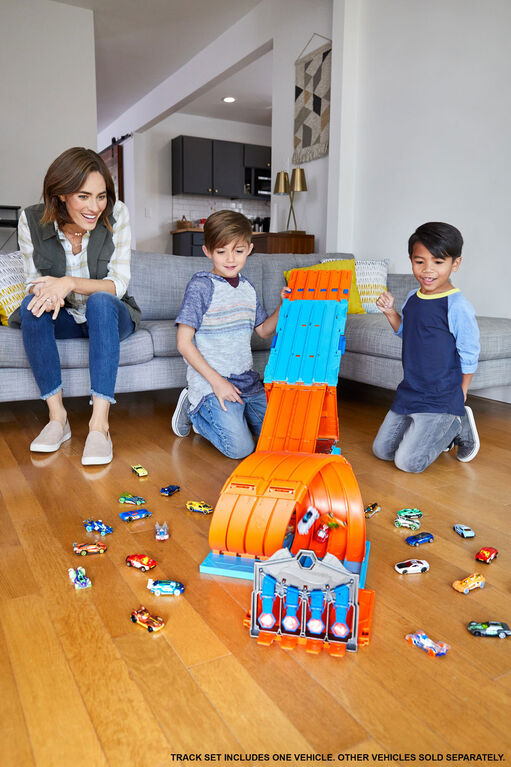 Hot Wheels Track Builder Race Crate Toys R Us Canada