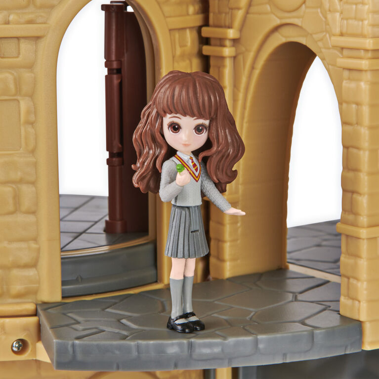 Wizarding World Harry Potter, Magical Minis Hogwarts Castle with Exclusive Hermione Doll