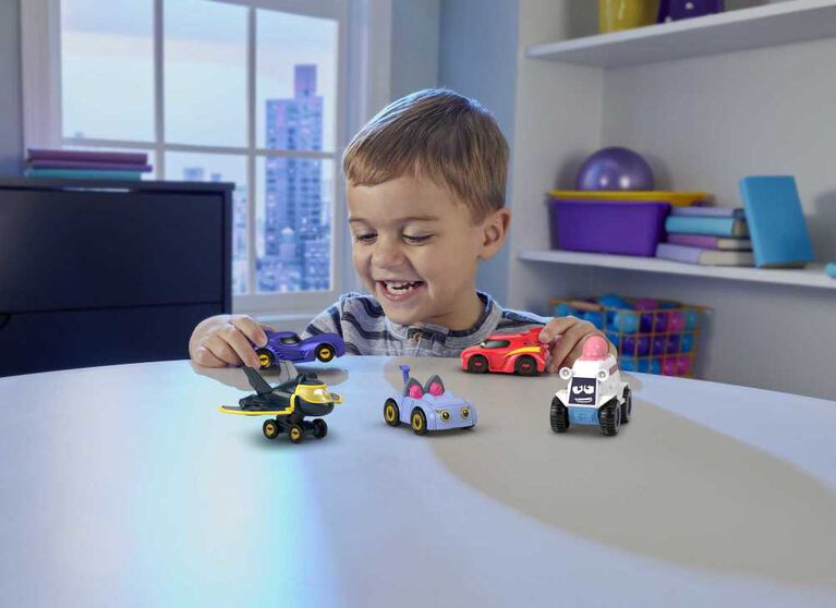 Fisher-Price DC Batwheels 1:55 Scale Vehicle Multipack, Batcast Metal Diecast Cars, 5 Pieces