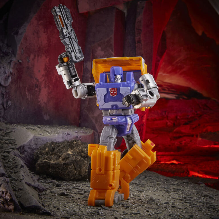 Transformers Generations War for Cybertron: Kingdom - WFC-K16 Huffer Deluxe