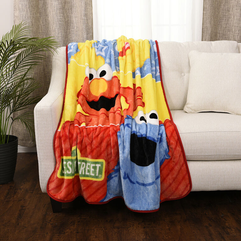 Sesame Street Kids Fleece Throw Blanket (50x60")