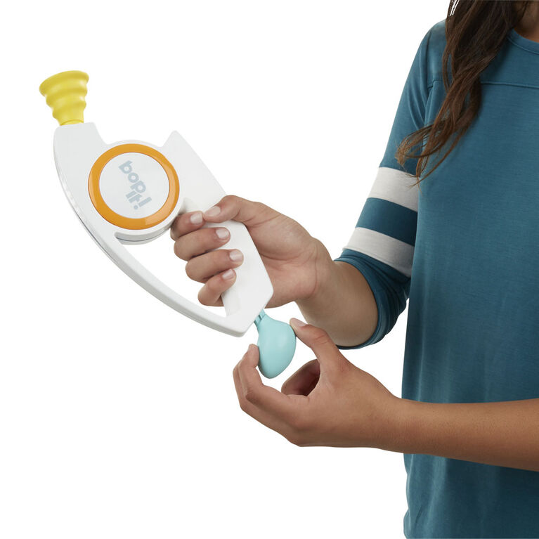 Hasbro Gaming - Bop It! Electronic Game - English Edition - styles may vary